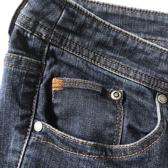 Tommy Bahama Womens Marin Denim Jeans Kickers Bermuda Shorts Size 4 14” Insm EUC - Picture 8 of 11